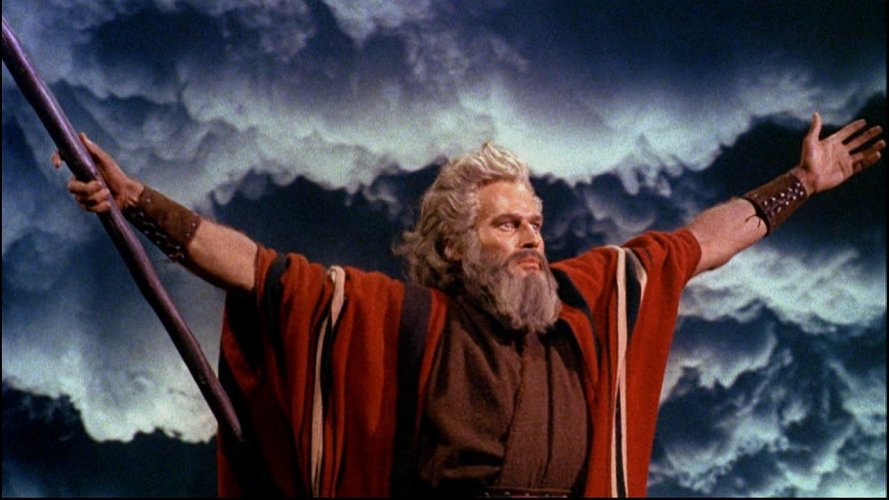 1280px-Charlton_Heston_in_The_Ten_Commandments_film_trailer.jpg