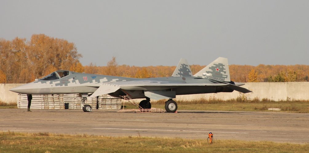 Su-57 11 red.jpg