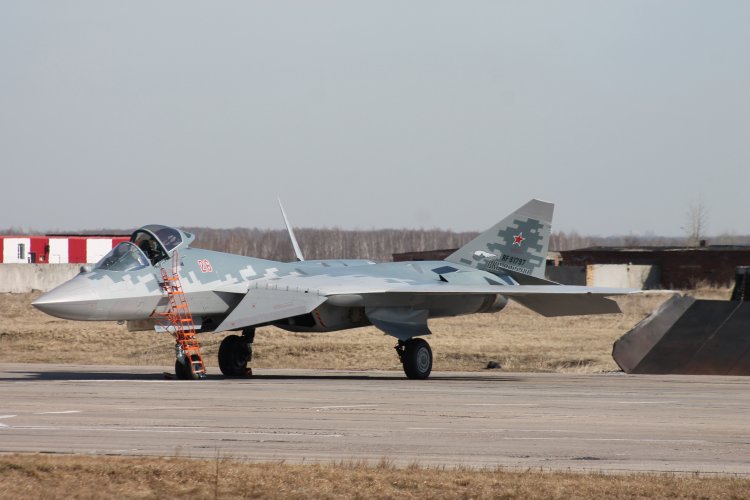 Su-57 26 red.jpg
