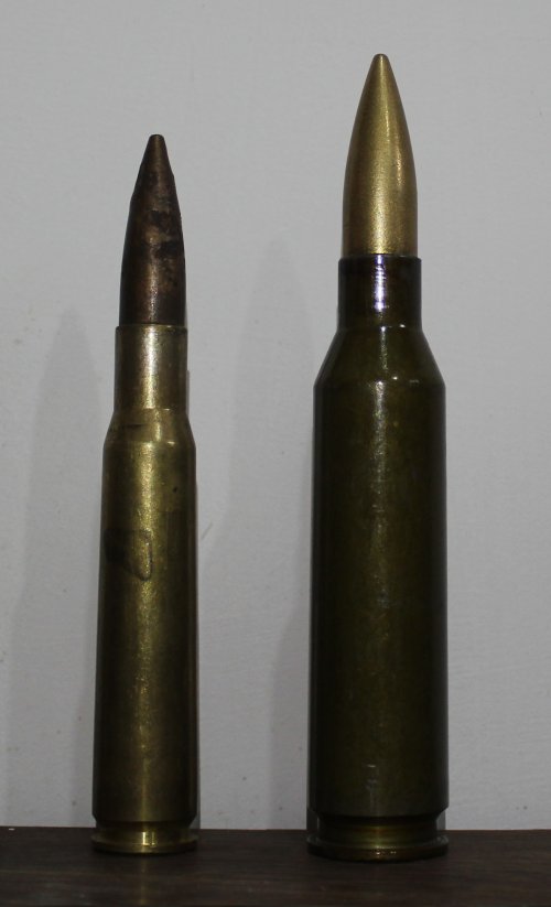 left 12.7 x 99 mm NATO (.50 BMG) M33 Ball, and right 14.5 x 114 mm B-32 AP.jpg