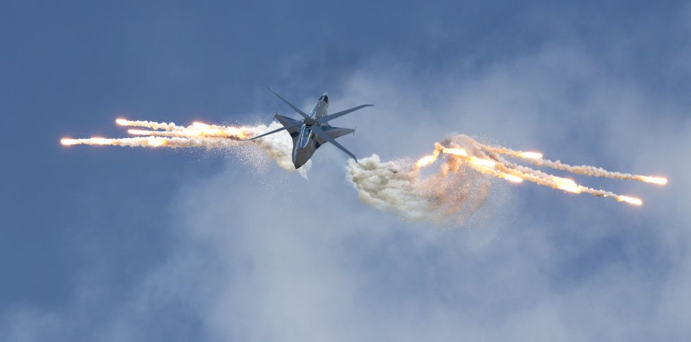 helicopter-7466452 copy.jpg