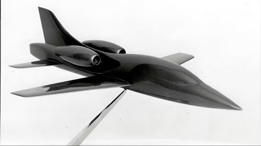 20241016_Dornier P.375_1_model_Eurotrainer_FlugRevue_009.jpg
