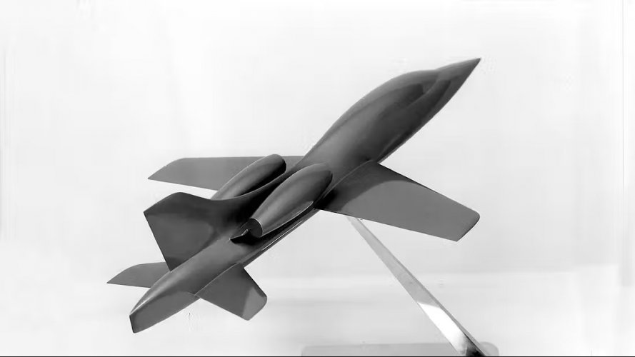 20241016_Dornier P.375_1_model_Eurotrainer_FlugRevue_006.jpg