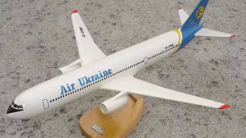 20250221_Antonow An-218_FlugRevue_008.jpg