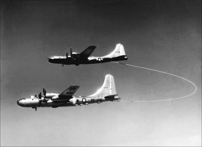 B-50A Lucky Lady II refuelled by B-29M 45-21708 1947.jpg