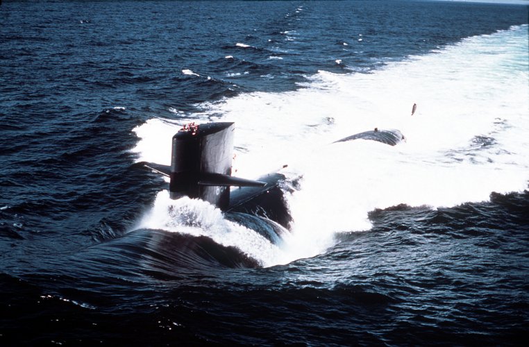 USS_Ray_(SSN-653).jpg