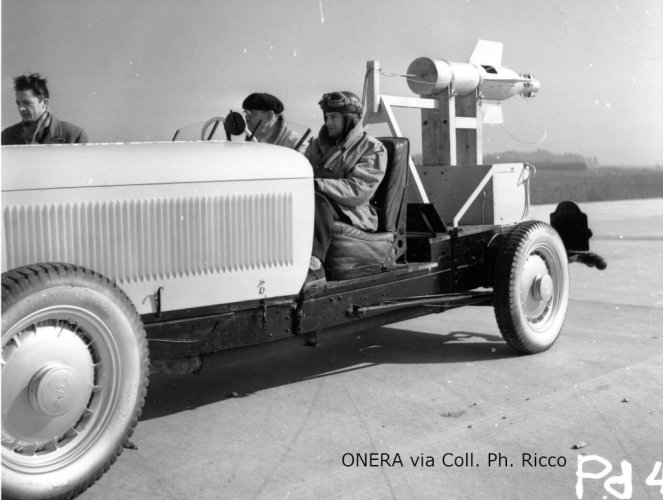 ONERA fusée 1954 (PhR26).jpg