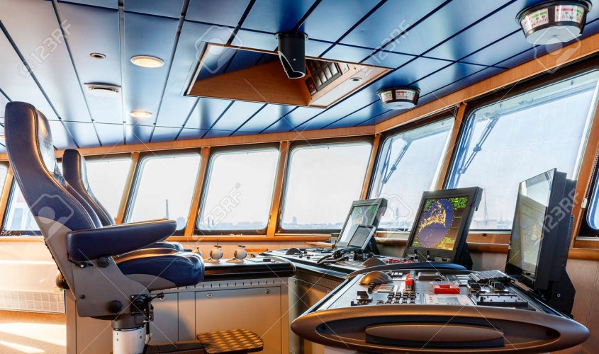 78542228-captain-s-cabin-on-the-ship.jpg
