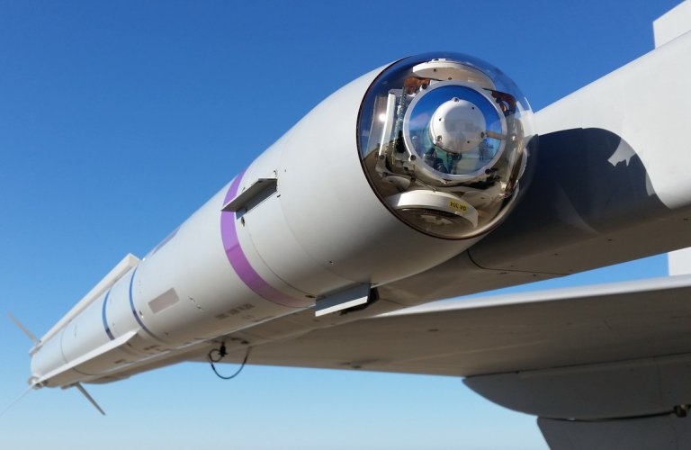 A-Darter_SAAF_Gripen_Denel-1.jpg