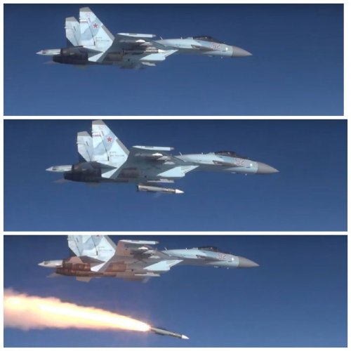 Su-35S lansira R-37M 1.jpg