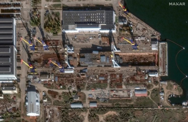 The Project 23900 Ivan Rogov class amphibious assault ship is seen under construction at Zaliv...jpg