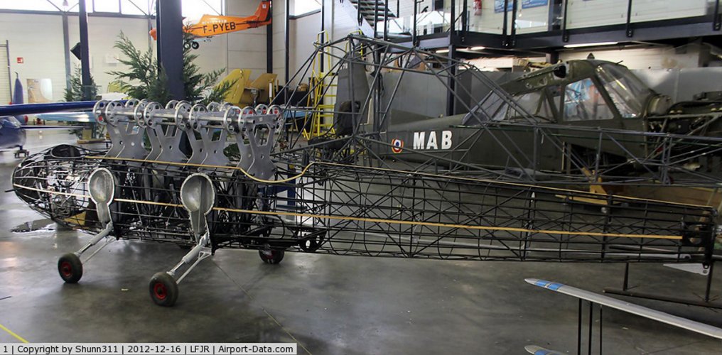 riout-102t-frame.jpg