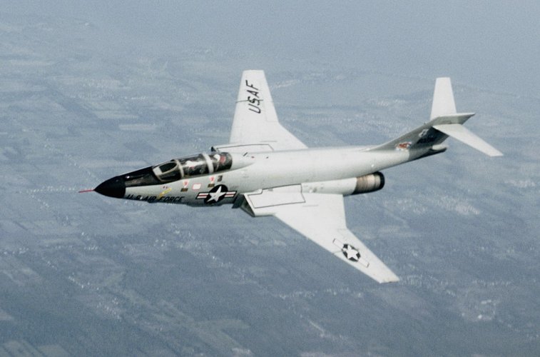 F-101B_New_York_ANG_in_flight_1978.jpeg