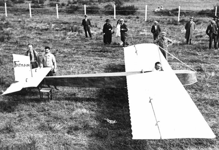 1922 Moustique glider at Combegrasse (side view).jpg