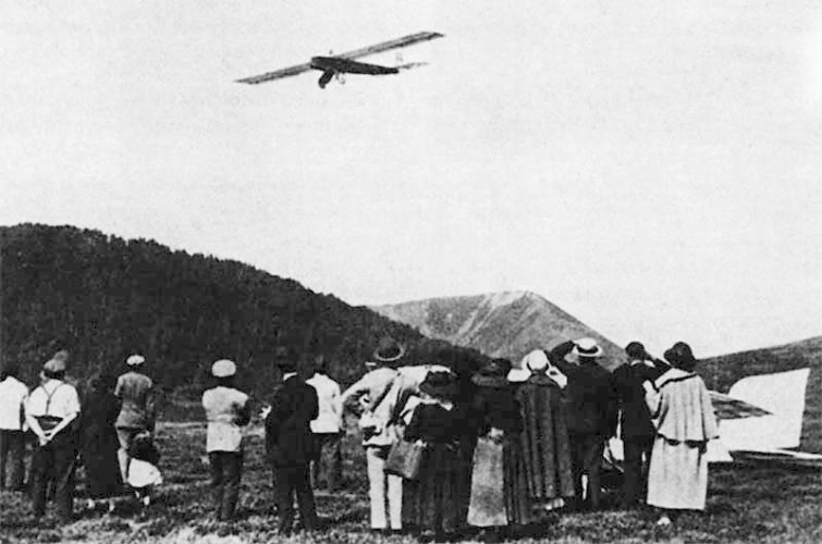 1922 Moustique glider at Combegrasse (Zanrosso).jpg