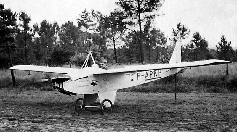 F 451 Moustique [F-APKH].jpg