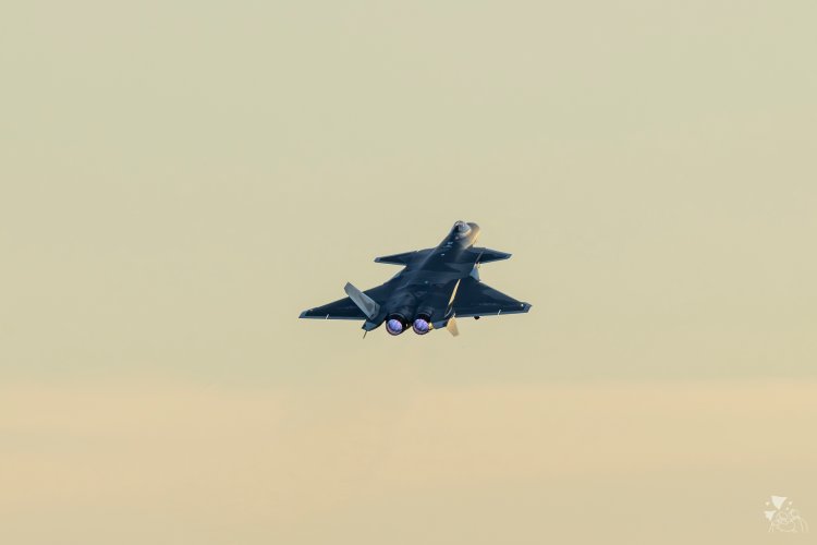 008IIIDzly1i5tt2xpf9gj32qf1tnx6c.jpg