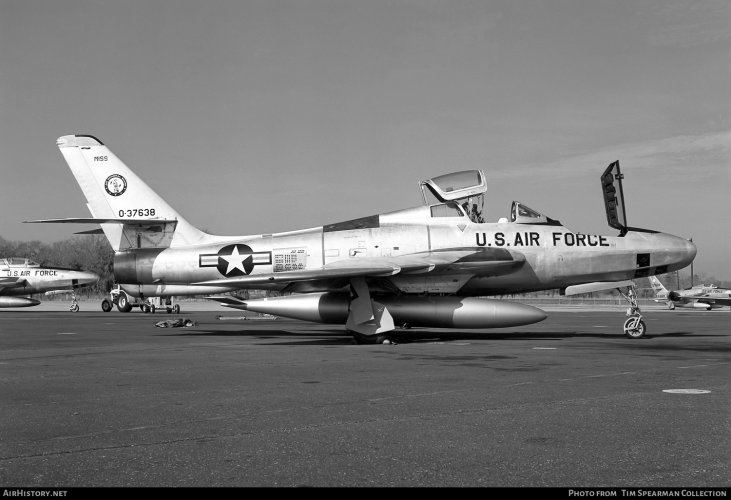 RF-84F.jpg