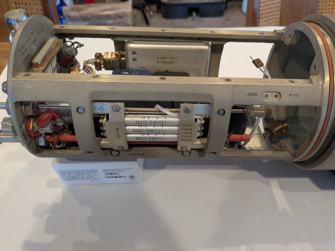 Side view with LN2 input and return lines.jpg