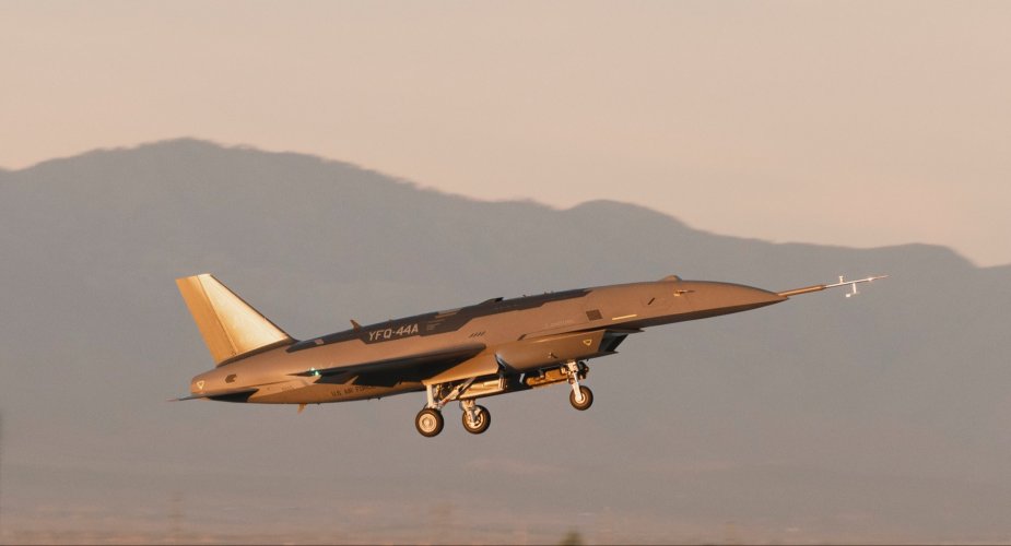 Anduril YFQ-44A Fury - first-flight - 20251031 - 2.jpg