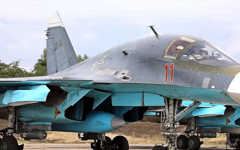 Su-34 sa UKR-OE Sova.jpg