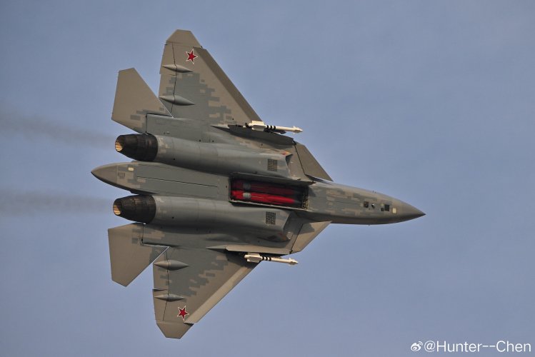 RuAF Su-57 T50-9 new scheme + open bays - Hunter--Chen.jpg