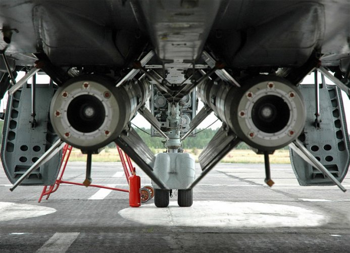 R-33 one way data link.jpg