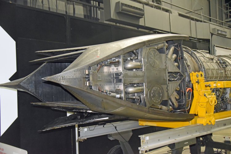 YF119-PW-100L_USAF3.jpg