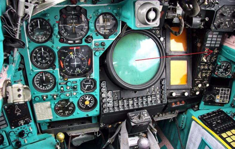 Cockpit_of_Mikoyan-Gurevich_MiG-31_(8) switch.jpg