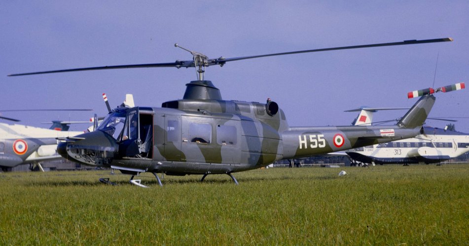 AB205BG_Paris_1967.jpg