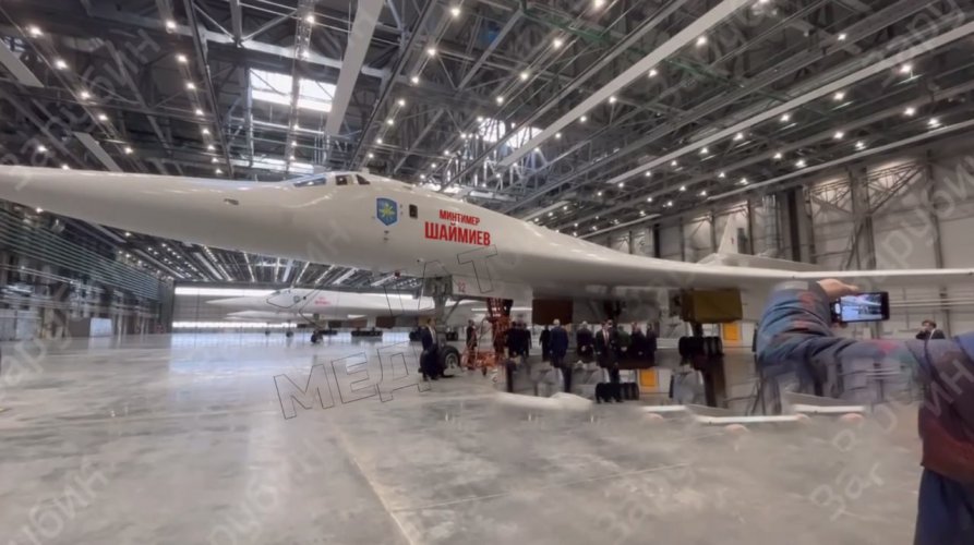 Tu-160M  22 red PS.jpg