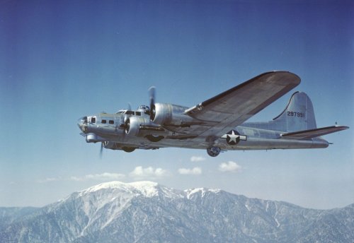 Lockheed-Vega-built B-17G.jpg