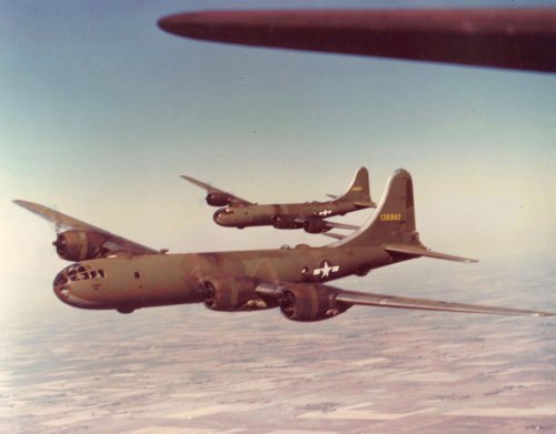 YB-29 41-36960 foreground.jpg