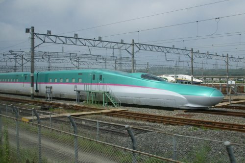 E5 train.jpg