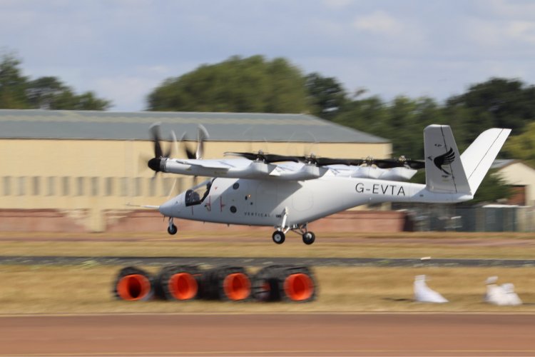 riat_2025_Vertical_VX4_2.jpg