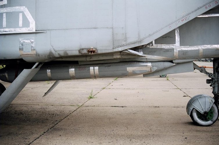 MiG-31 26 blue APP-46TD 1.jpeg