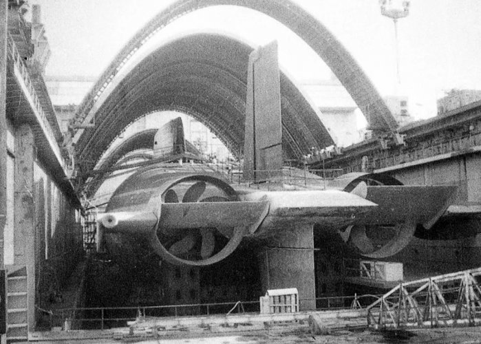 typhoon-class-ssbn-album-v0-f5a0ai8ga27g1.jpg