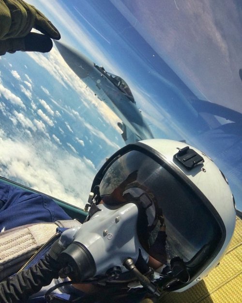 Su-35S in flight.jpg