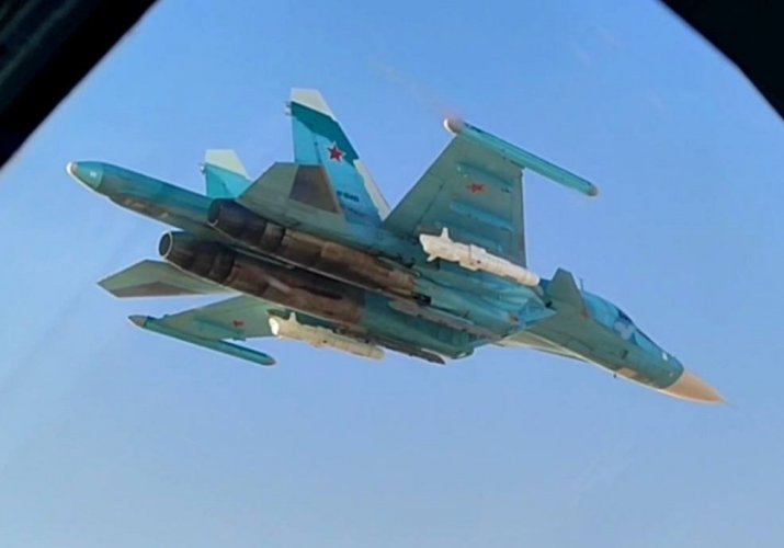 Su-34 with Kh-35U.jpg