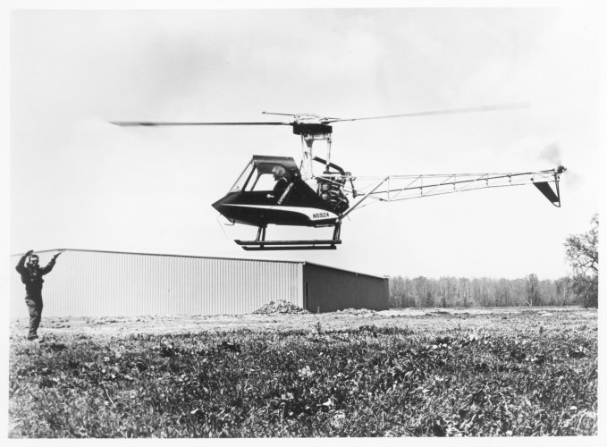 Scheutzow Helicopter Corp Model 8 N592A - 2.jpg