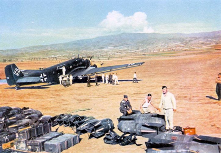 Unternehmen-Merkur-Junkers-Ju-52-3mg4e-ferrying-in-supplies-prior-to-operation-Mercury-1941-01.jpg