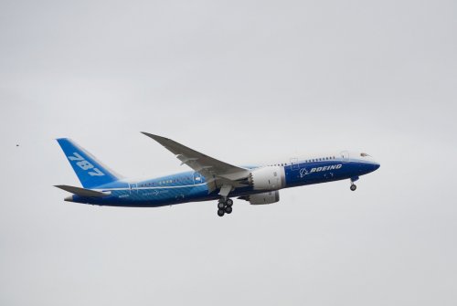 787 first flight-1.jpg