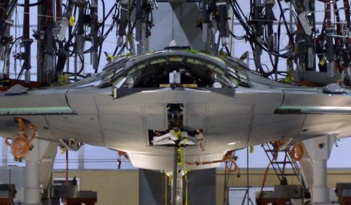 X-47B_prototype_construction.jpg