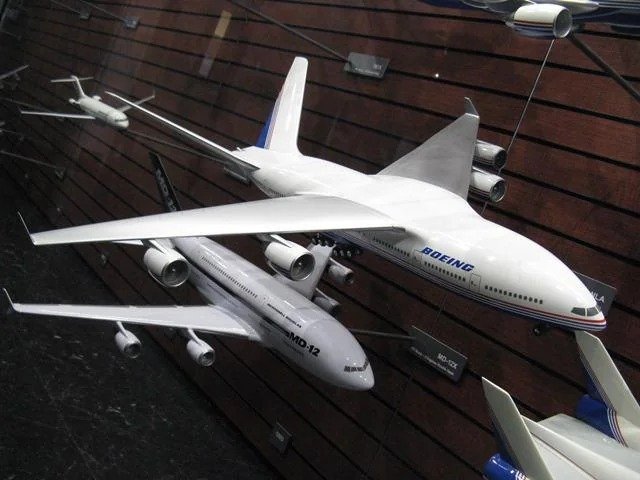 Boeing NLA (New Large Airplane) model with V tail concept from early 90s.jpg