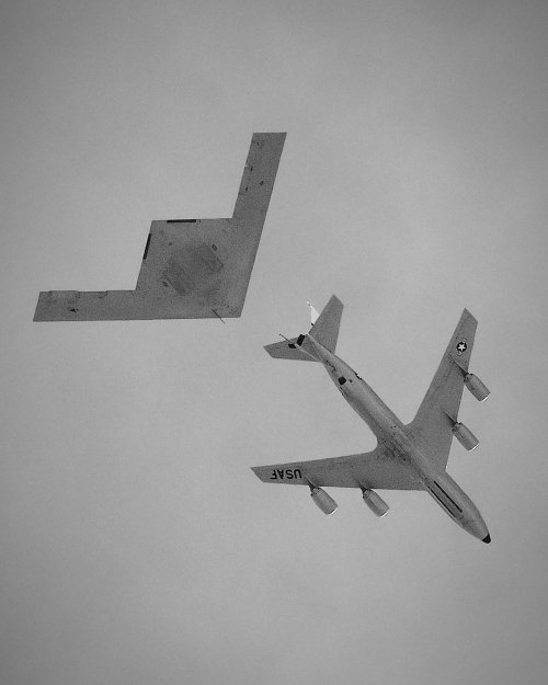 jmh.creates, JarodMHamilton (2026.03.11) - B-21 Aerial Refueling over One Pine, California #2.jpg