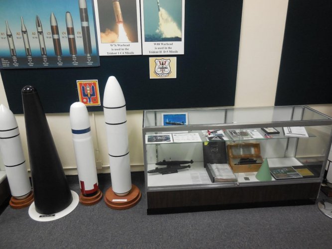 US_missile_and_rocket_hallway_(navy) W68 Mk3.jpg