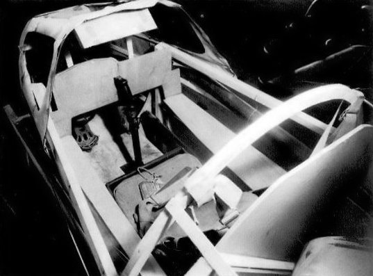 P.1112_v1 mockup_1945_cockpit.jpg