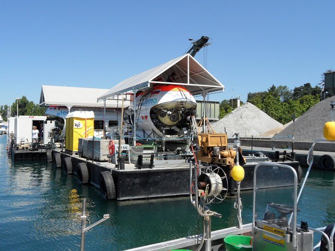 Submersibles_MIR_1_and_2_Lausanne.jpg