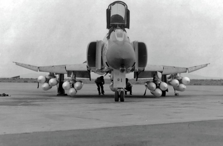 F-4.jpg