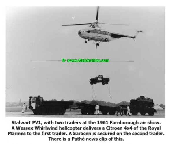 46 W600 7A #5748#B#6 PV1 Farnborough two trails Saracen View right.jpg